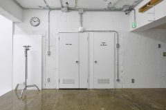 フィッティングルーム、トイレ、洗面